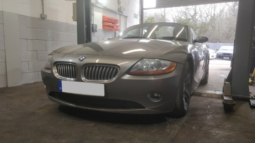 2003 2008 Bmw Z4 Emergency Top Operation Manual Override Youtube